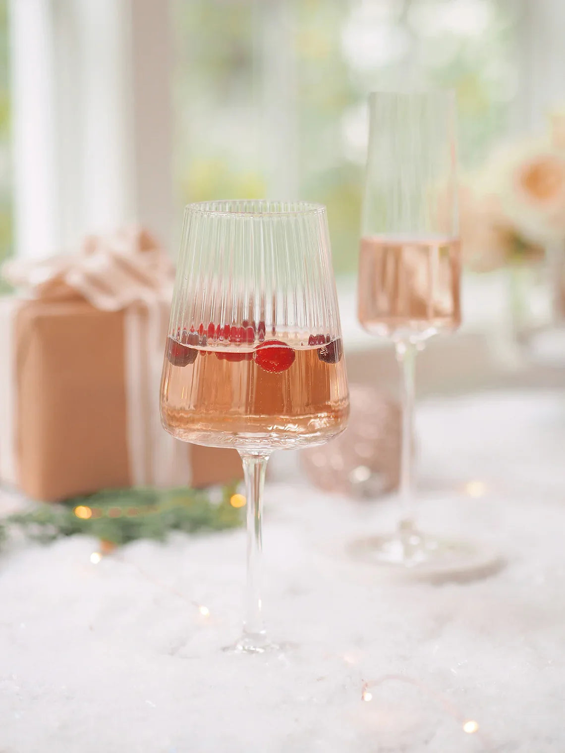 Livnestro Striped Wine Glass